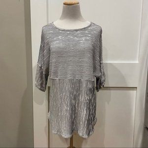 MAX STUDIO Ruched‎ Sleeve Stripe Top - Size L